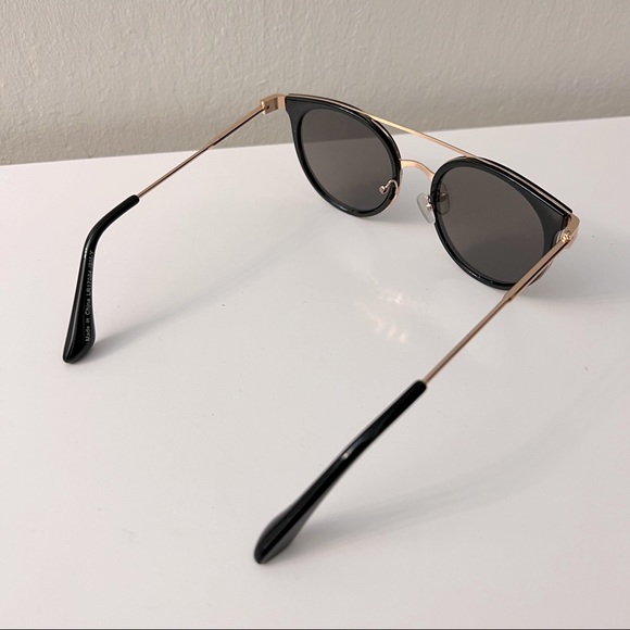 NYS Collection Sunglass - Black & Gold frame, Blue mirrored lens - Picture 3 of 5